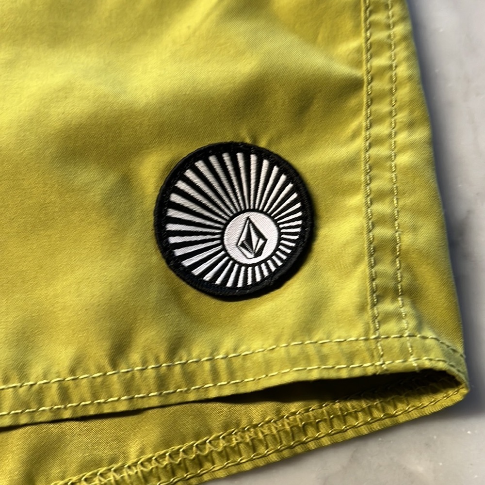 Volcom swim shorts trunks. Citrine green. Mens Medium. - Picture 2 of 10